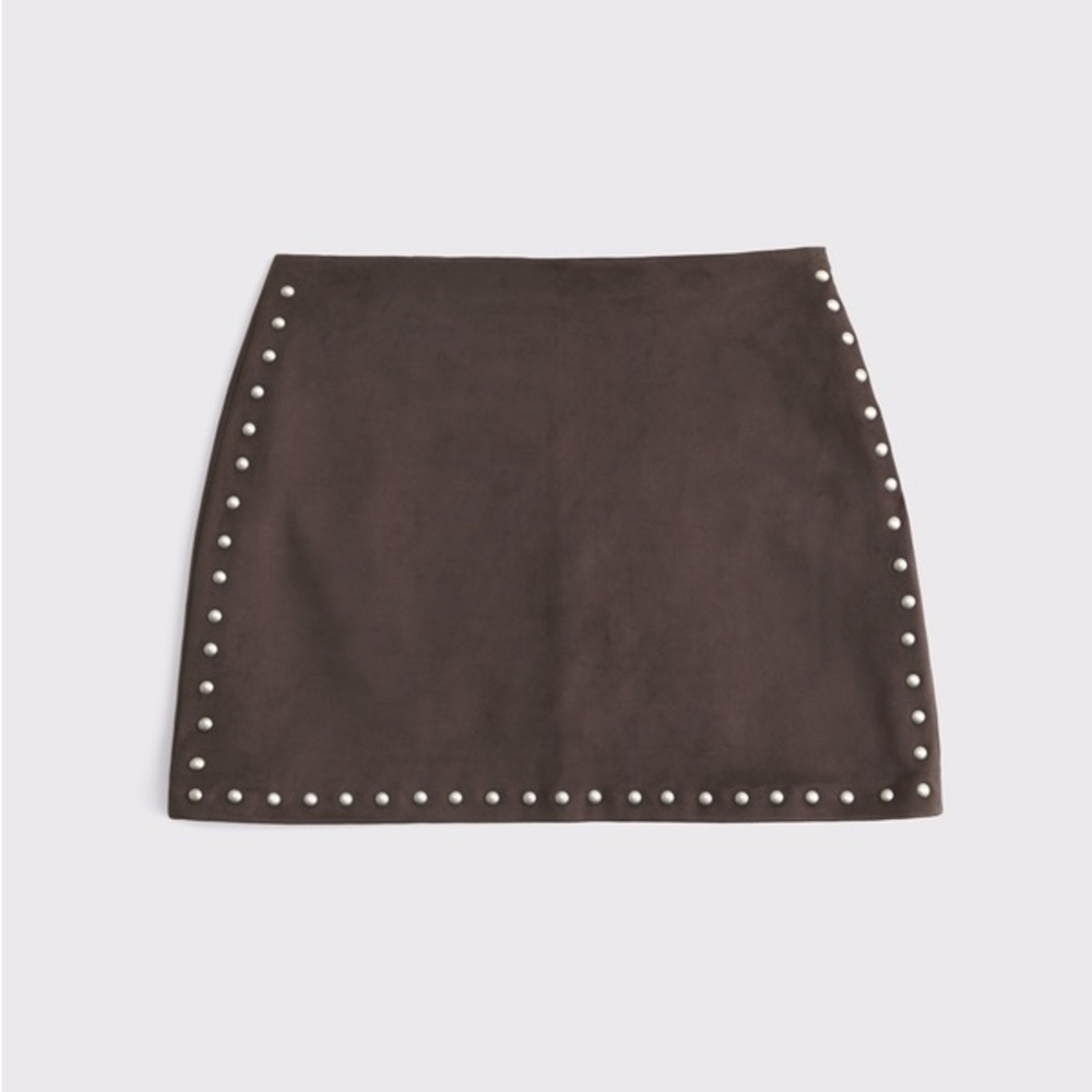 Abercrombie & Fitch  	The A&F Scarlett Curve Love Vegan Suede Mini Skort size S